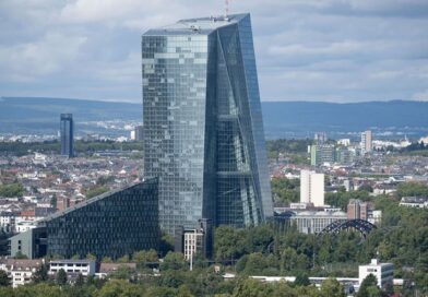 EZB: Firmen und Immobilienkäufer kommen schwerer an neue Darlehen